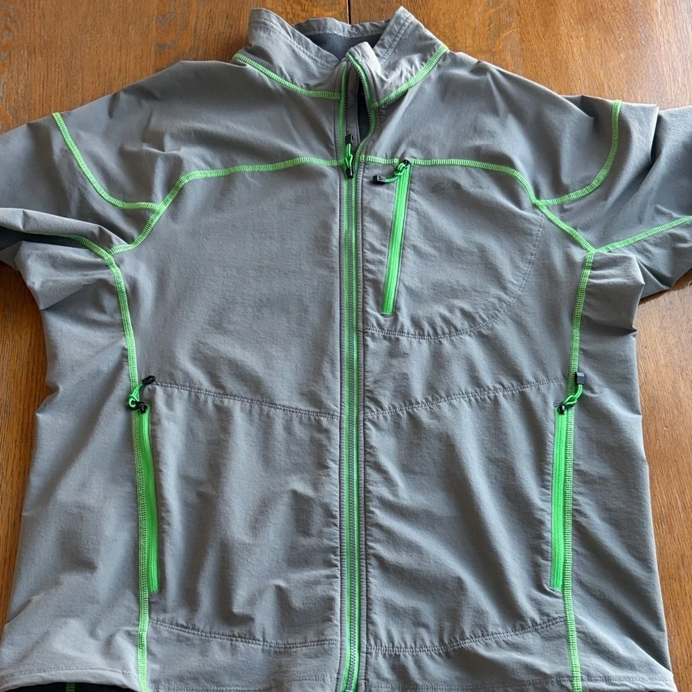 Eddie Bauer Mens Gray Windbreaker Lime Green Accents Zippered Pocket Size L